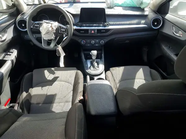 3KPF24AD7PE531517 2023 KIA FORTE - Image 8