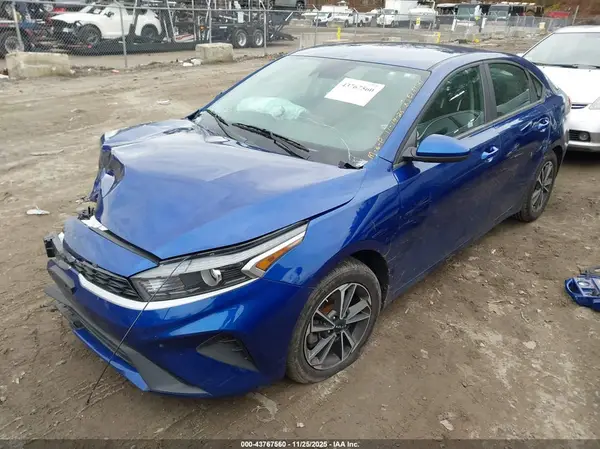 3KPF24AD7PE531582 2023 KIA FORTE - Image 2