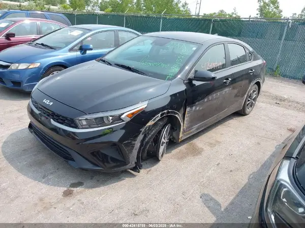 3KPF24AD7PE531713 2023 KIA FORTE - Image 2