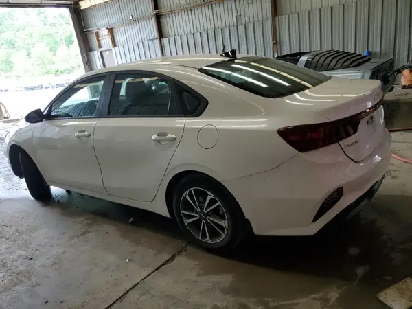 3KPF24AD7PE531744 2023 KIA FORTE - Image 2