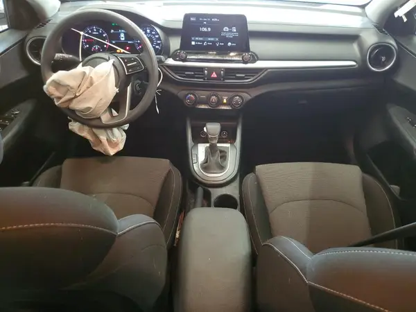 3KPF24AD7PE531744 2023 KIA FORTE - Image 8