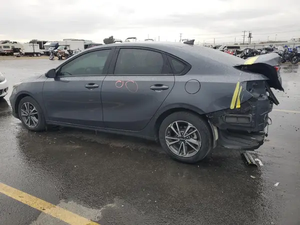 3KPF24AD7PE536331 2023 KIA FORTE - Image 2