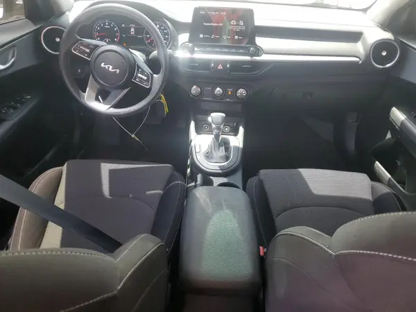 3KPF24AD7PE538550 2023 KIA FORTE - Image 8