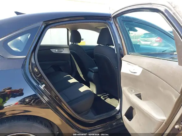 3KPF24AD7PE540797 2023 KIA FORTE - Image 8
