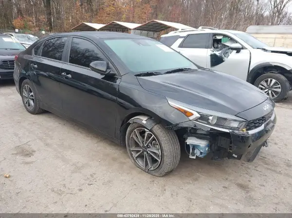 3KPF24AD7PE541609 2023 KIA FORTE - Image 1