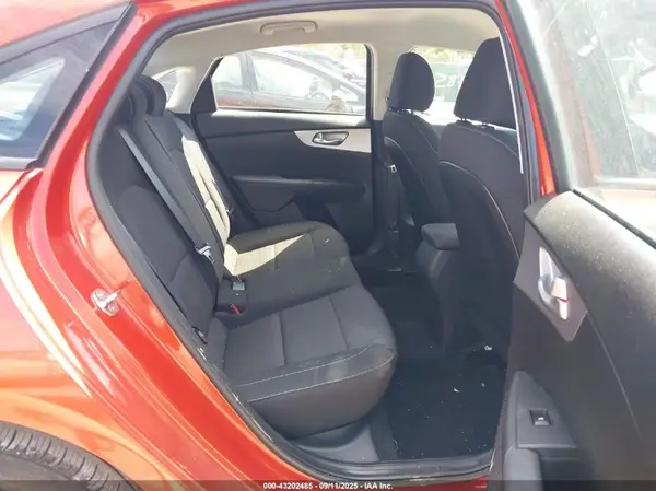 3KPF24AD7PE543330 2023 KIA FORTE - Image 8