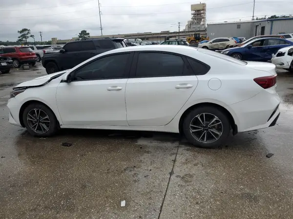 3KPF24AD7PE544767 2023 KIA FORTE - Image 2