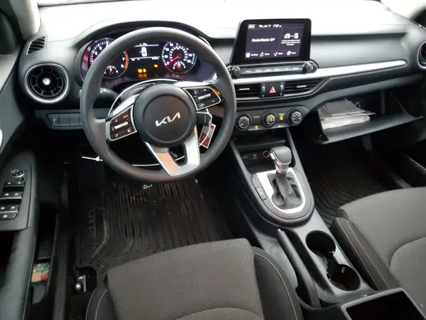 3KPF24AD7PE544767 2023 KIA FORTE - Image 8