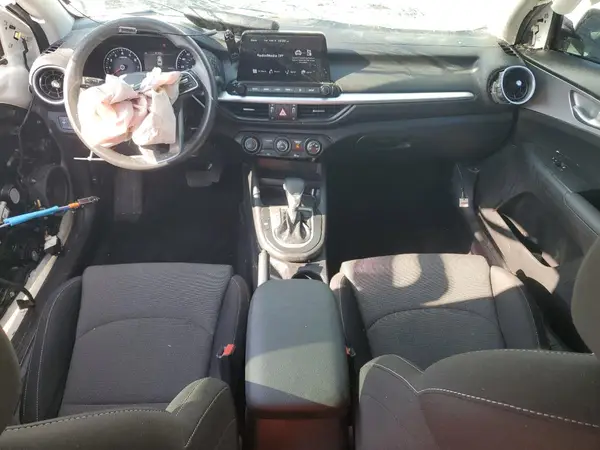 3KPF24AD7PE544946 2023 KIA FORTE - Image 8