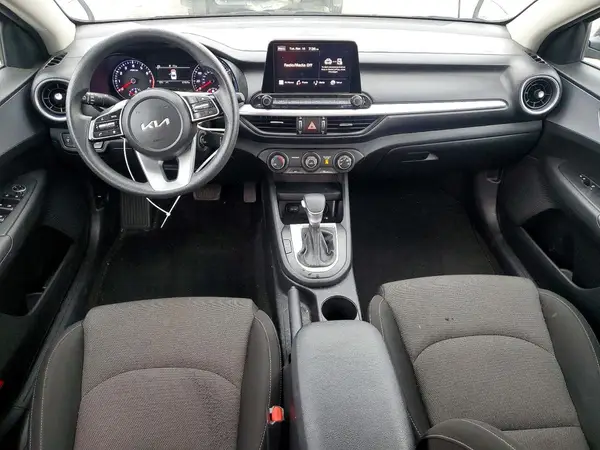 3KPF24AD7PE548074 2023 KIA FORTE - Image 8