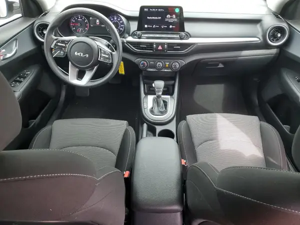 3KPF24AD7PE549175 2023 KIA FORTE - Image 8