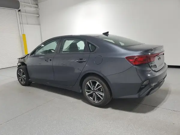 3KPF24AD7PE551380 2023 KIA FORTE - Image 2