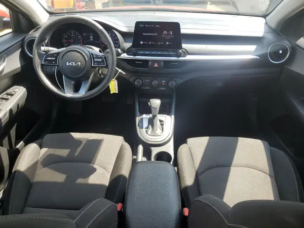 3KPF24AD7PE551640 2023 KIA FORTE - Image 8