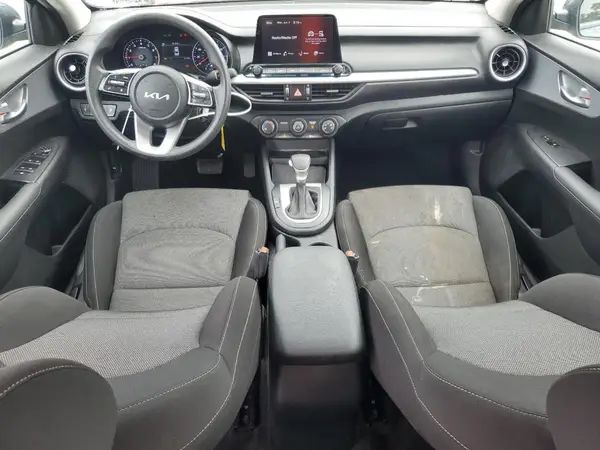 3KPF24AD7PE551833 2023 KIA FORTE - Image 8