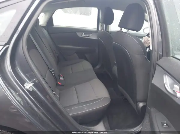 3KPF24AD7PE552867 2023 KIA FORTE - Image 8
