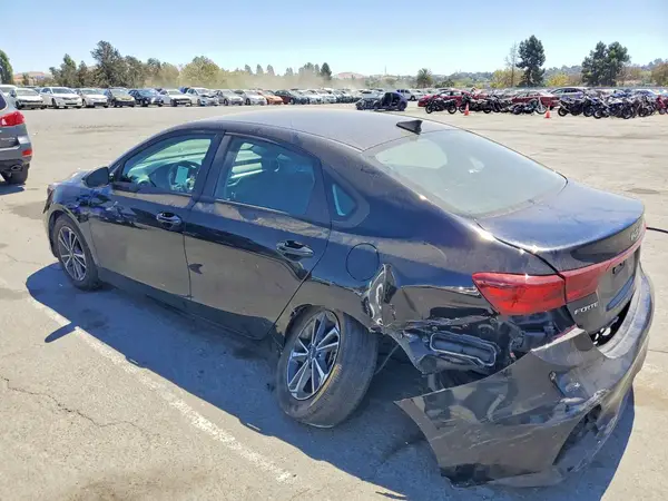 3KPF24AD7PE552920 2023 KIA FORTE - Image 2