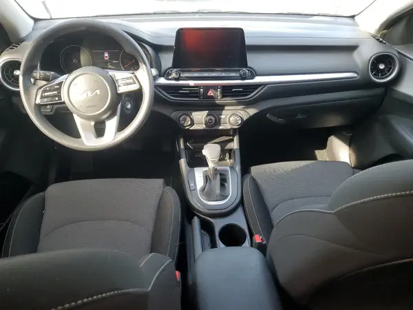 3KPF24AD7PE553100 2023 KIA FORTE - Image 8