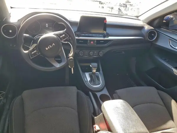 3KPF24AD7PE553243 2023 KIA FORTE - Image 8