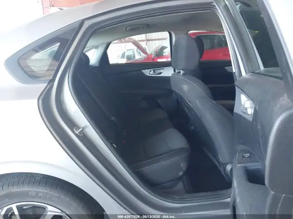 3KPF24AD7PE553436 2023 KIA FORTE - Image 8