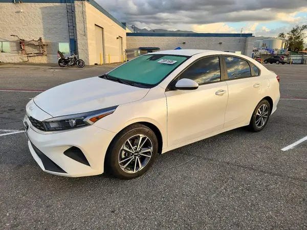 3KPF24AD7PE553663 2023 KIA FORTE - Image 1