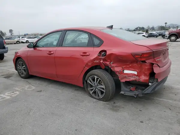 3KPF24AD7PE553985 2023 KIA FORTE - Image 2