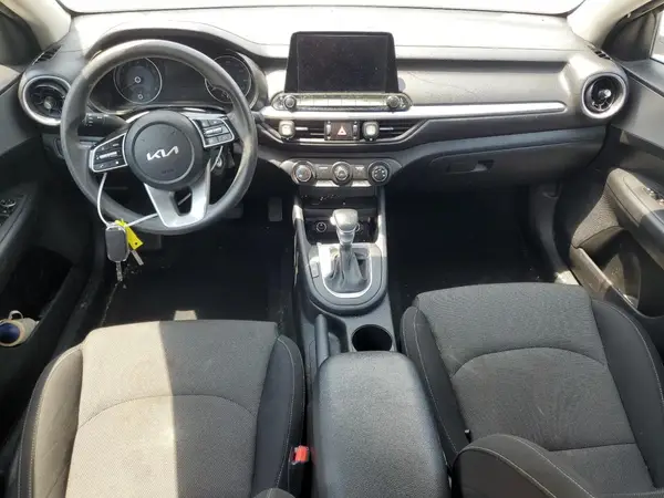3KPF24AD7PE554411 2023 KIA FORTE - Image 8