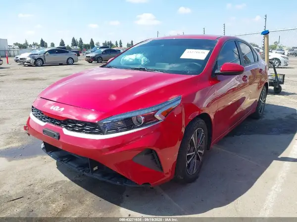3KPF24AD7PE555042 2023 KIA FORTE - Image 2