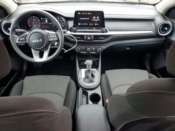 3KPF24AD7PE555719 2023 KIA FORTE - Image 8