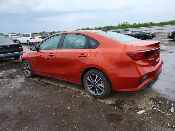 3KPF24AD7PE556210 2023 KIA FORTE - Image 2