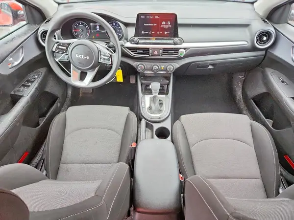 3KPF24AD7PE556210 2023 KIA FORTE - Image 8