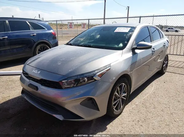 3KPF24AD7PE557065 2023 KIA FORTE - Image 2