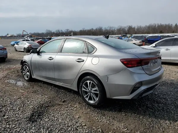 3KPF24AD7PE557549 2023 KIA FORTE - Image 2