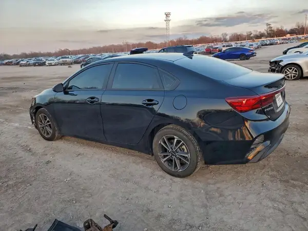 3KPF24AD7PE561309 2023 KIA FORTE - Image 2