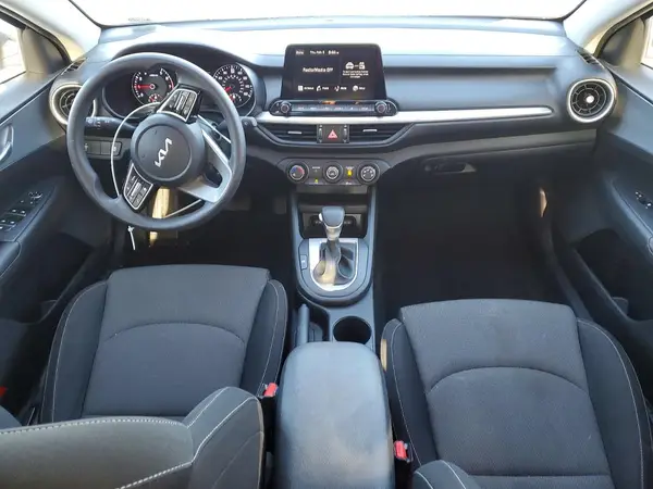 3KPF24AD7PE562704 2023 KIA FORTE - Image 8