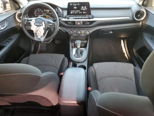 3KPF24AD7PE562721 2023 KIA FORTE - Image 8