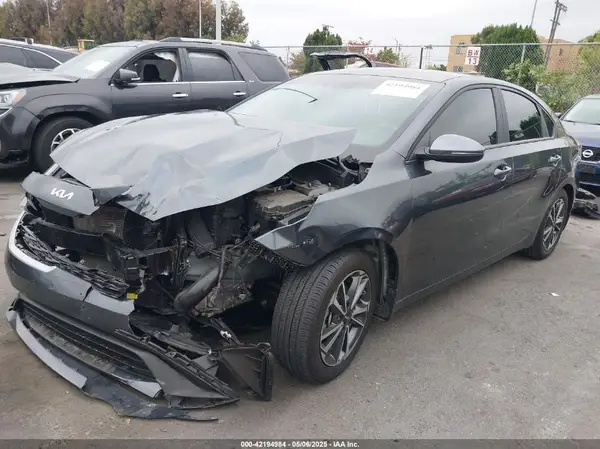 3KPF24AD7PE563187 2023 KIA FORTE - Image 2