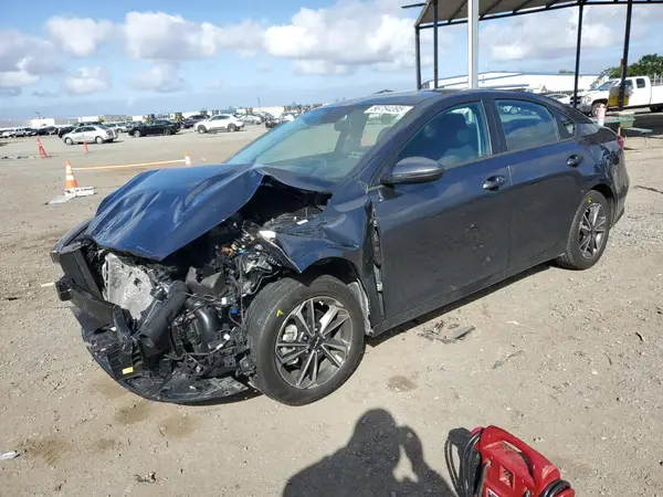 3KPF24AD7PE572620 2023 KIA FORTE - Image 1