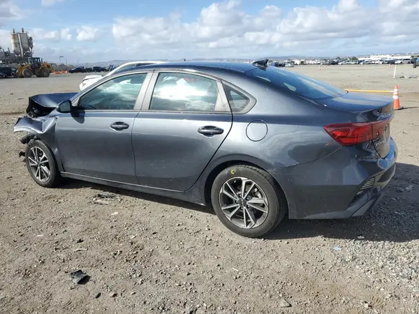 3KPF24AD7PE572620 2023 KIA FORTE - Image 2