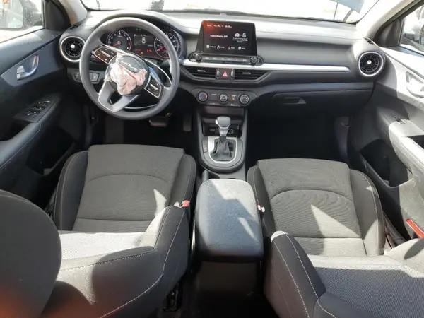 3KPF24AD7PE572620 2023 KIA FORTE - Image 8