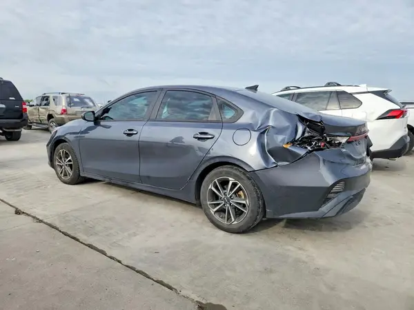 3KPF24AD7PE572861 2023 KIA FORTE - Image 2