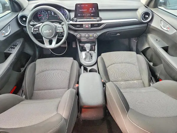 3KPF24AD7PE572861 2023 KIA FORTE - Image 8