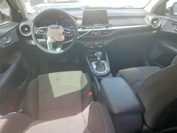 3KPF24AD7PE573427 2023 KIA FORTE - Image 8