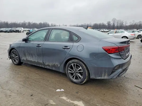 3KPF24AD7PE577574 2023 KIA FORTE - Image 2