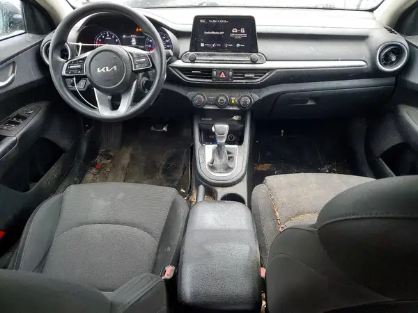 3KPF24AD7PE577574 2023 KIA FORTE - Image 8