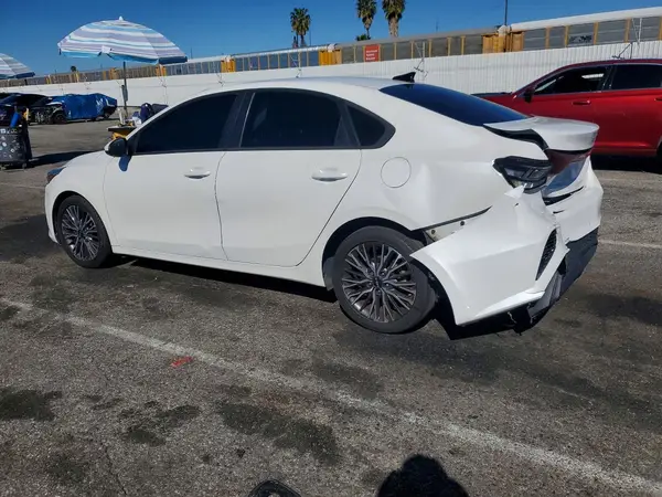 3KPF24AD7PE578935 2023 KIA FORTE - Image 2