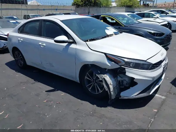 3KPF24AD7PE579809 2023 KIA FORTE - Image 1
