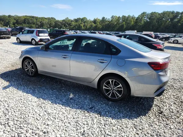3KPF24AD7PE582435 2023 KIA FORTE - Image 2