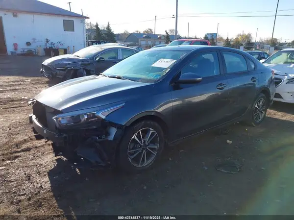 3KPF24AD7PE582810 2023 KIA FORTE - Image 2