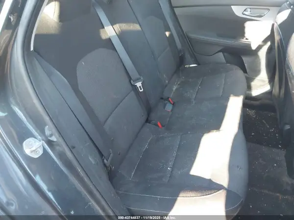 3KPF24AD7PE582810 2023 KIA FORTE - Image 8
