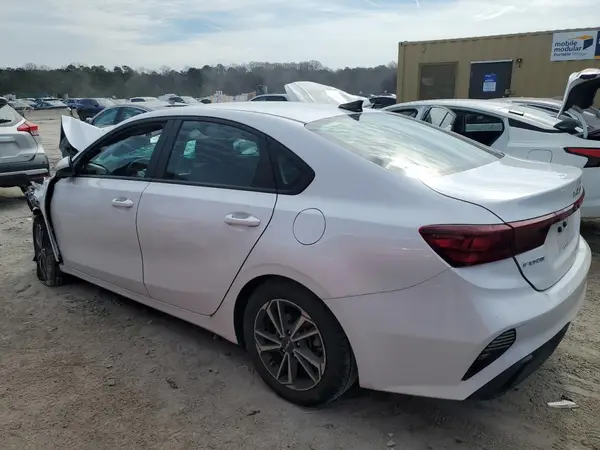 3KPF24AD7PE583097 2023 KIA FORTE - Image 2